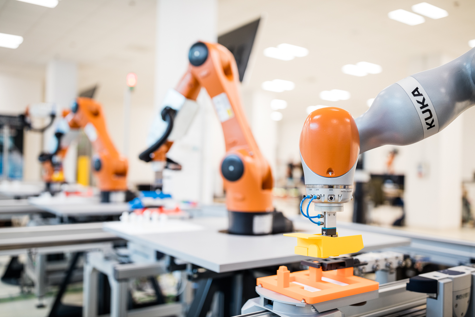 kuka robots